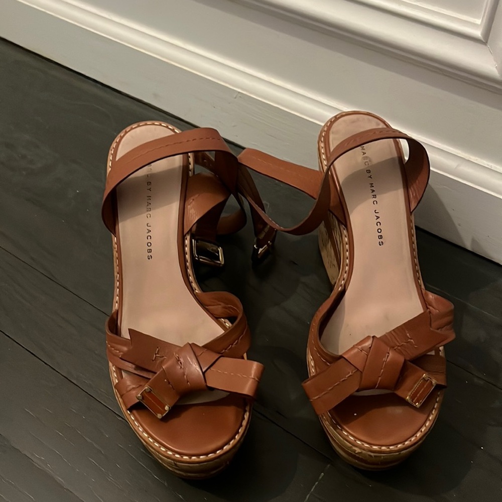 Marc jacobs sandals wedge